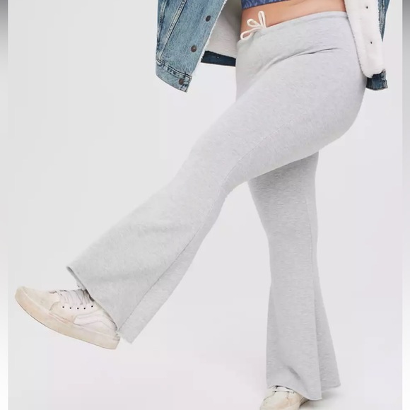 aerie wide leg sweatpants: color beige, size US small - Picture 5 of 8